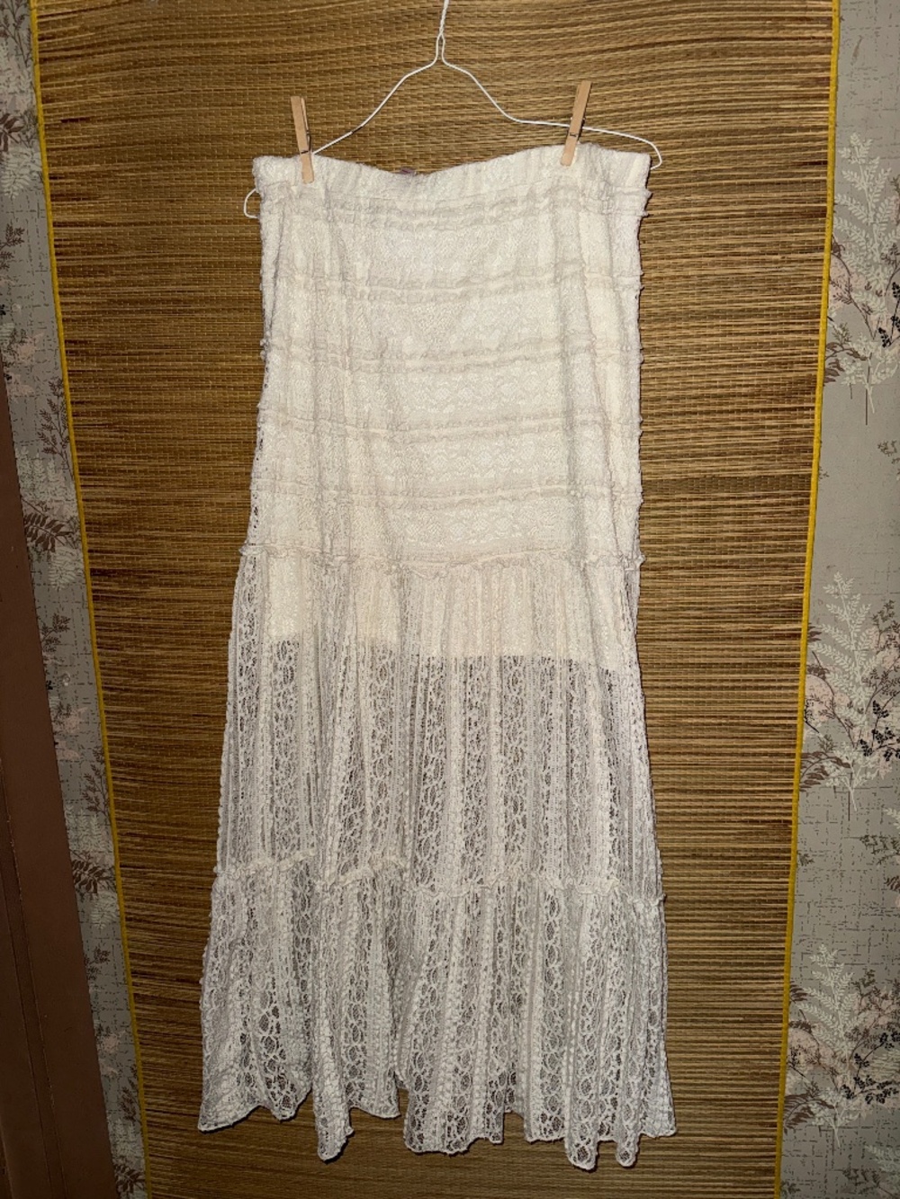 Xhilaration cream-color lace maxi festival boho skirt with half lining Size M/M